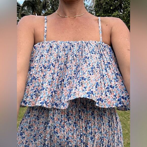 833. NWT Kookkai Spaghetti Ruffle Pleated Ditsy Floral Summer Maxi Pantsuit - Picture 3 of 7